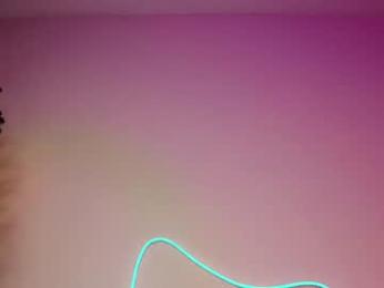 oliviaowens webcam model stream image