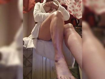 LikaBest webcam model stream image