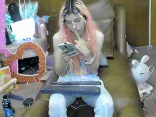 skinnyteen webcam model stream image