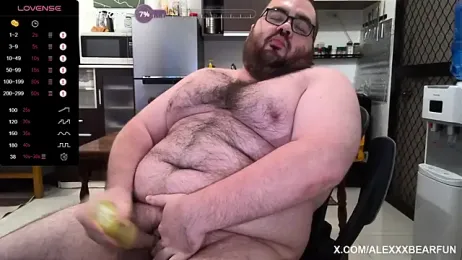 alexxxbear webcam model stream image