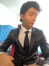 Leonarrrd_01 webcam model stream image