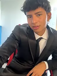 Leonarrrd_01 webcam model stream image