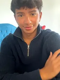 Leonarrrd_01 webcam model stream image