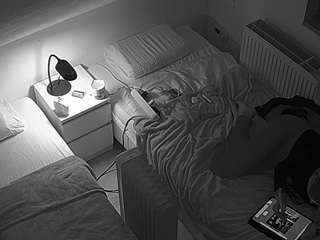 voyeurcam-julmodels-bed-7 webcam model stream image