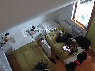voyeurcam-julmodels-bed-7 webcam model stream image