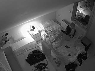 voyeurcam-julmodels-bed-7 webcam model stream image