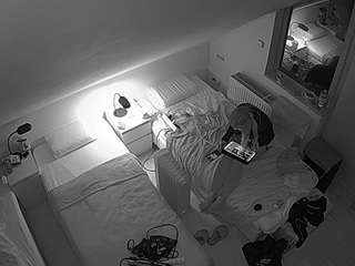 voyeurcam-julmodels-bed-7 webcam model stream image