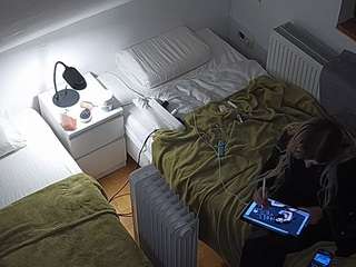 voyeurcam-julmodels-bed-7 webcam model stream image