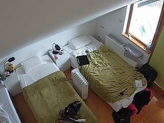 voyeurcam-julmodels-bed-7 webcam model stream image