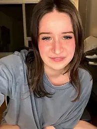 nerdynina webcam model stream image