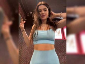 Oops_kiraa webcam bongacams model stream image