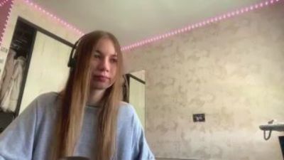 SyreetaAllaire webcam model stream image