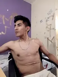 LeonRoots webcam model stream image