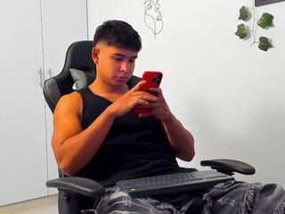 Kevin Bray webcam model stream image