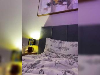 OlivkaVif webcam model stream image