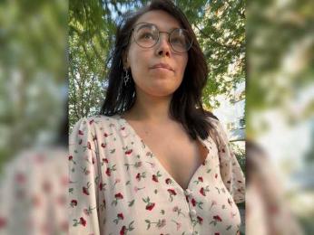 Li-Love webcam model stream image