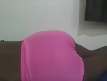 Naivegirrl webcam model stream image