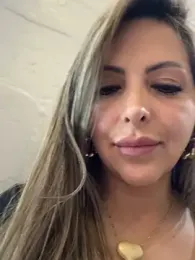 _Abril-Office1 webcam model stream image