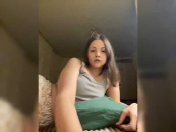 SilverSaya webcam model stream image