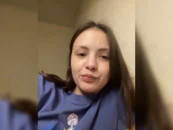 SilverSaya webcam model stream image