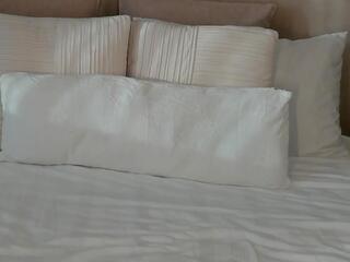 Layla Forbes webcam model stream image