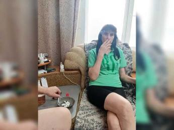 family2020 webcam model stream image