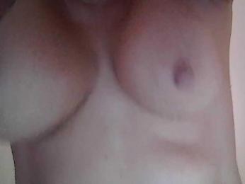 Lelly1 webcam model stream image