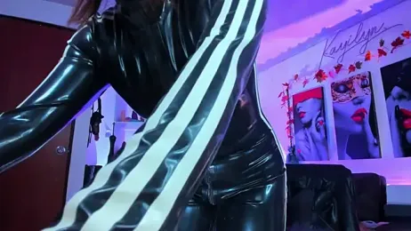 kayilyn webcam stripchat model stream image