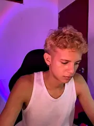 tylernova webcam model stream image