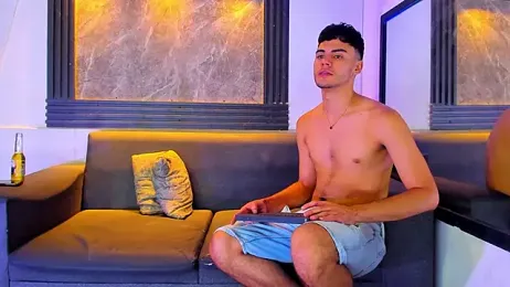 liam_genner_ webcam model stream image