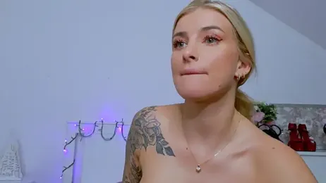 Lia_Benini webcam stripchat model stream image