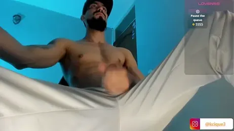 K_cique webcam model stream image