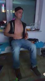 BadHeDirtyShe webcam model stream image