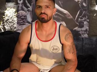 Dann Saenz webcam model stream image