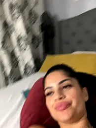 _adelle webcam model stream image