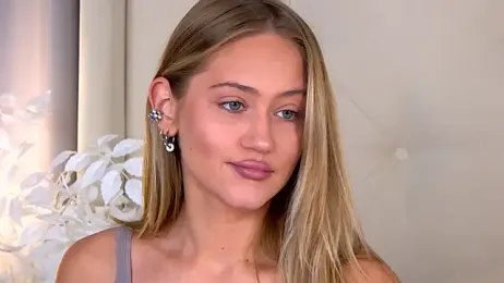 ur_wet_dreams webcam model stream image