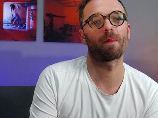 Eugine H webcam model stream image