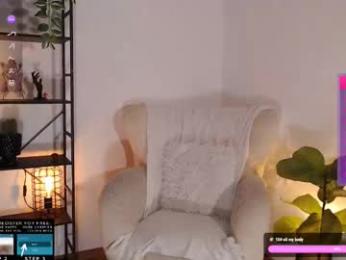 lucylia_ webcam model stream image