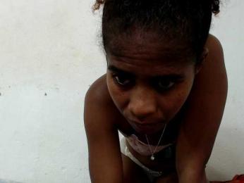 DonnelaQuin webcam model stream image