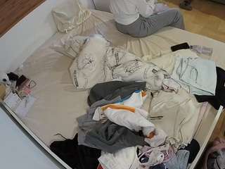 voyeurcam-julmodels-greybed-1 webcam model stream image