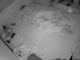 voyeurcam-julmodels-greybed-1 webcam model stream image