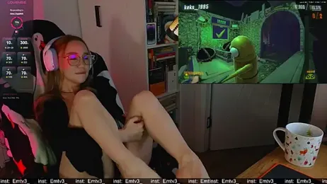 Emili1- webcam stripchat model stream image