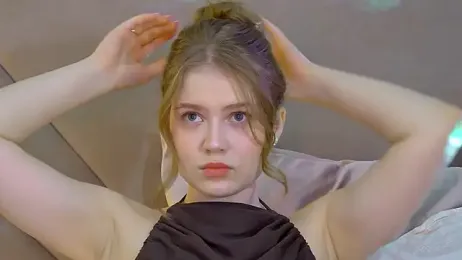 SelinSwarovski webcam model stream image