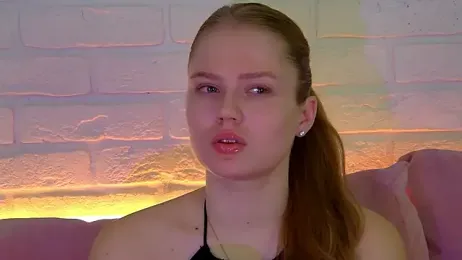 SelinSwarovski webcam model stream image