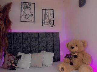 Roxy Vellet webcam model stream image