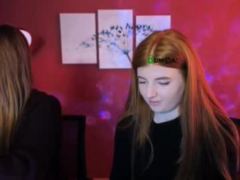 esme_moore_ webcam model stream image