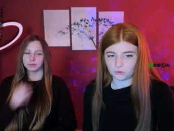 esme_moore_ webcam model stream image