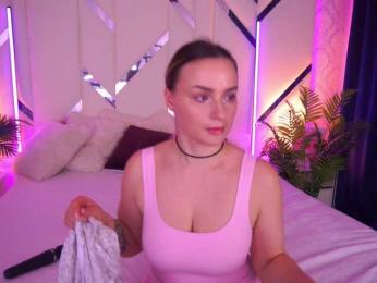FloraGreys webcam model stream image