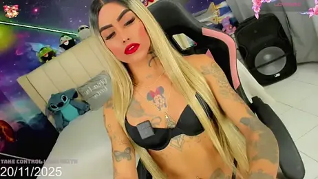 Nella_Dolls webcam model stream image