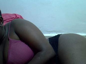 Prettybooty webcam model stream image